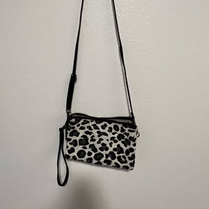 Women’s crossbody